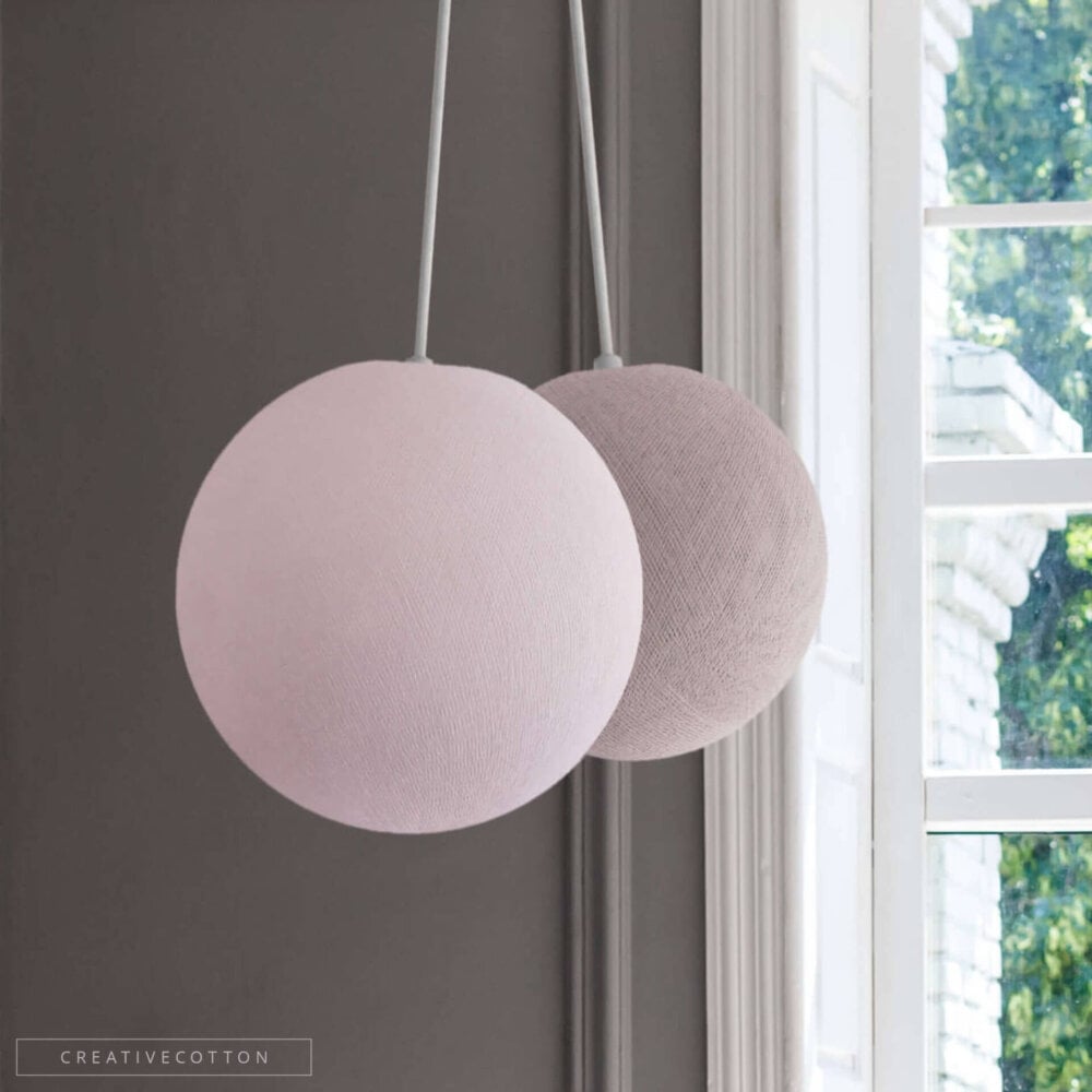 LED Deckenlampe mit 2 Kugeln aus Baumwolle. Pendelleuche in Weiß und Grau. Höhenverstellbare Hängelampe, ideal für Schlafzimmer und Wohnzimmer. Dimmbare Deckenleuchte.