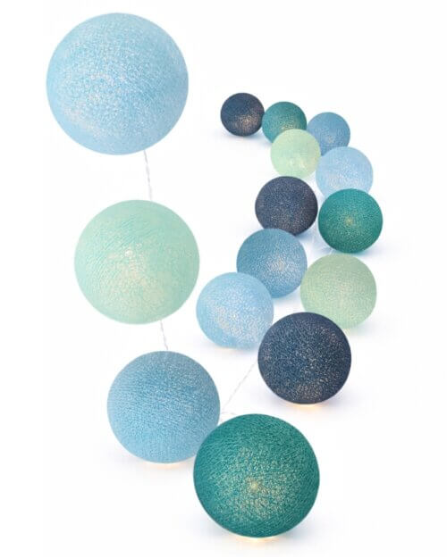 LED Deko-Lichterkette Meeresbrise mit Kugeln in Blau, Mint und Türkis – dekorative Lichtquelle für Flur, Wand oder modernes Wohnzimmer