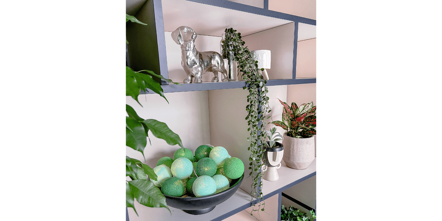 Dekorative LED Kugellichterkette Blätterwald mit Mint- und Grüntönen – dimmbar, warmes Licht, ideal für Schlafzimmer, Fensterrahmen oder ruhige Wanddeko