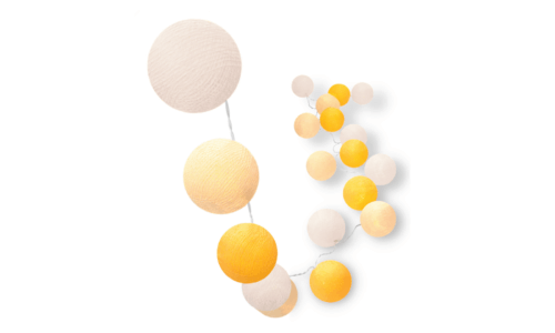 Helle LED Lichterkette Sommerbrise mit Kugeln in Weiß, Creme und Gelb – warmweißes Licht, USB-Anschluss, ideal für Kinderzimmer und Babyzimmer oder als Fensterdeko im Wohnzimmer.