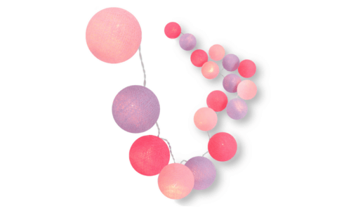 LED Kinderzimmer-Lichterkette mit Kugeln in Rosa, Lila und Pink – warmweißes Licht, dimmbar, mit Timer und USB-Stecker, ideal als farbenfrohe Dekoration im Mädchenzimmer und Jungenzimmer.