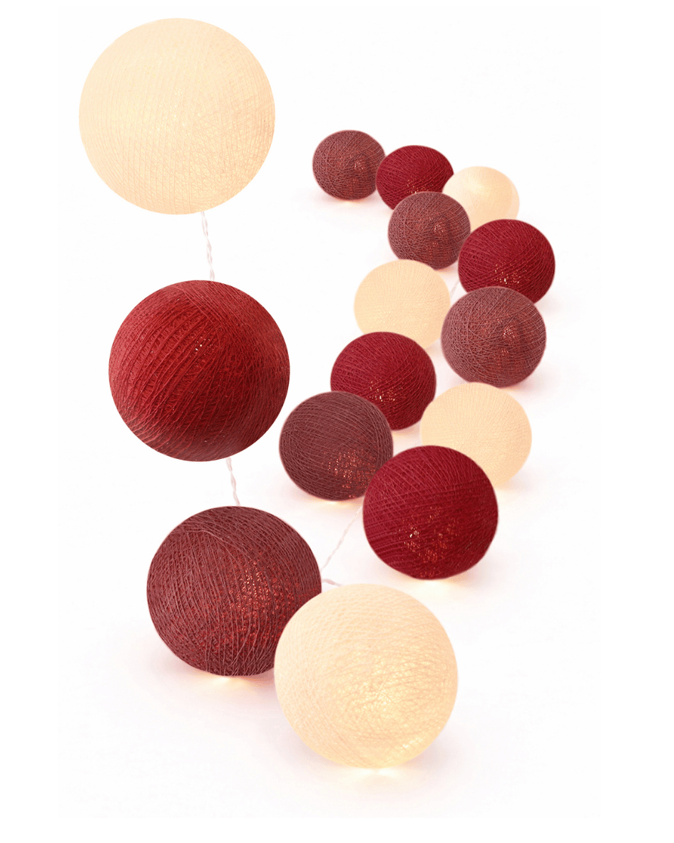 led-lichterkette-kugeln-creme-rot-warm-kinderzimmer-wohnzimmer-schlafzimmer-gemutlich-madchen-junge-jungenzimmer Handgearbeitete LED Lichterkette mit Kugeln aus Baumwolle. Cotton Ball Lights in Creme, dunkel Rot und Old Rose.