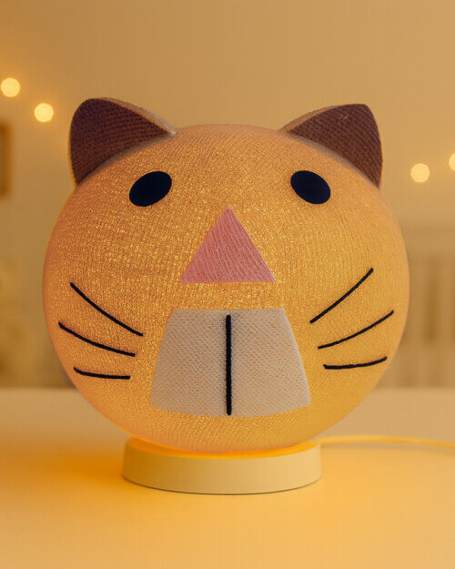 Beige Katzen-Nachtlicht von CREATIVECOTTON – Babyzimmer Leuchte.