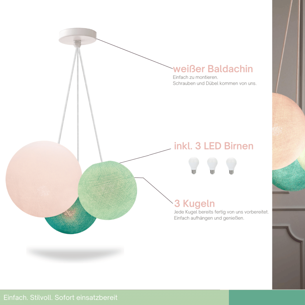 3-flammige Pendelleuchte mit Baumwollkugeln in Weiß, Mint und Aqua – Hängeleuchte fürs Kinderzimmer.
