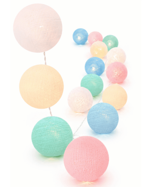 Pastellfarbene LED Dekolichterkette mit Kugeln in Rosa, Blau und Grün – mit Timer, warmweißem Licht und USB-Anschluss, ideal für Babyzimmer oder als ruhige Fensterdeko