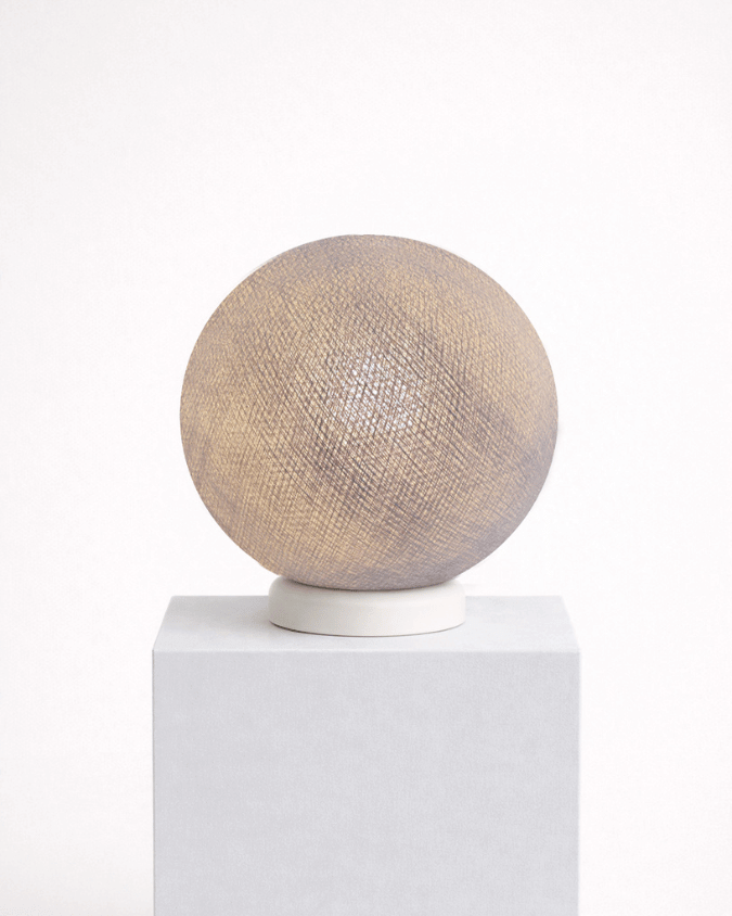 LED Lampe Leuchte Bodenlampe Bodenleuchte Grau Weiss Kinderzimmer Wohnzimmer Schlafzimmer Jugendzimmer Mädchen Kugel Kugellampe Schalter Graue LED Tischlampe – moderne Tischleuchte für gemütliche Abendbeleuchtung im Wohnzimmer.