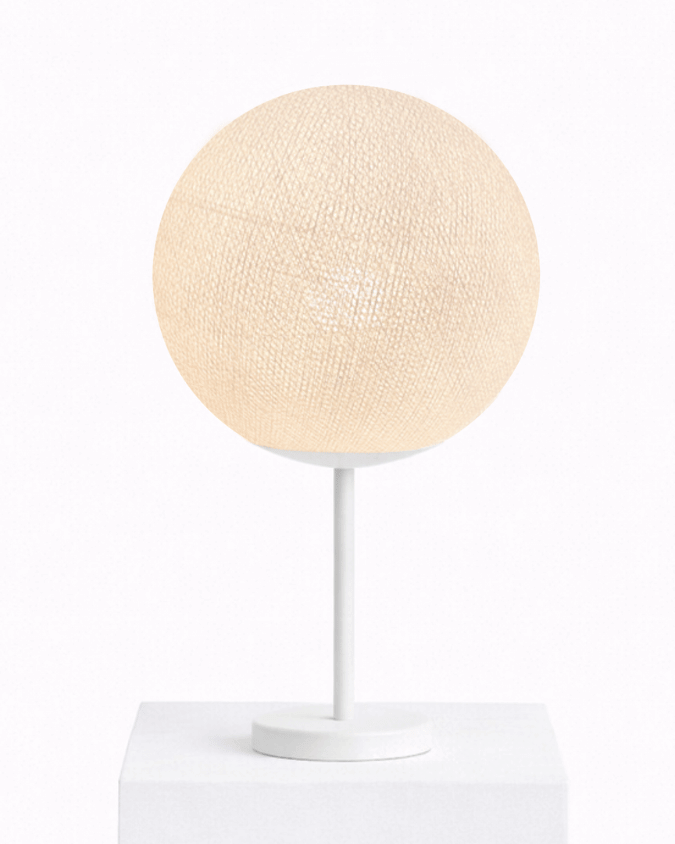 LED Lampe Leuchte Bodenlampe Bodenleuchte Weiß Creme Tischlampe Tischleuchte Kinderzimmer Wohnzimmer Schlafzimmer Jugendzimmer Mädchen Kugel Kugellampe Schalter Elegante LED Tischleuchte in Weiß mit Baumwollkugel; sanfte Zusatzbeleuchtung für Sofa-Ecke oder Nachttisch, passend zu moderner Einrichtung.